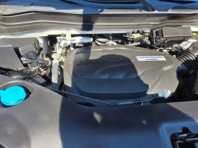 Used 2019 White Honda Touring image 25