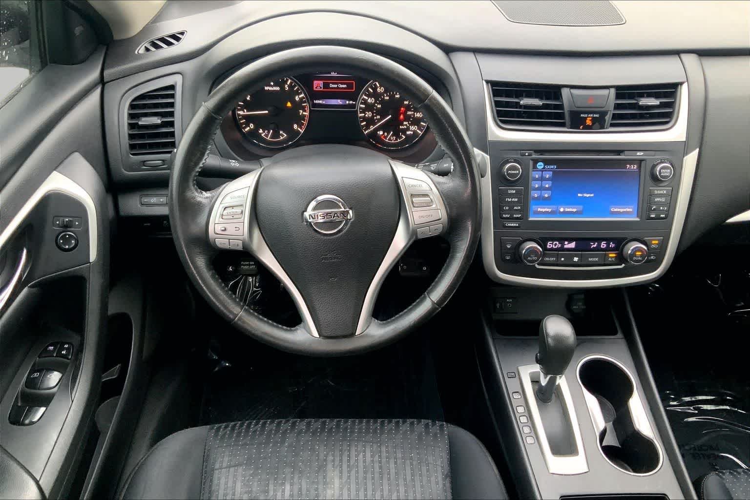 Used 2016 Brilliant Silver Nissan 2.5 SV image 6