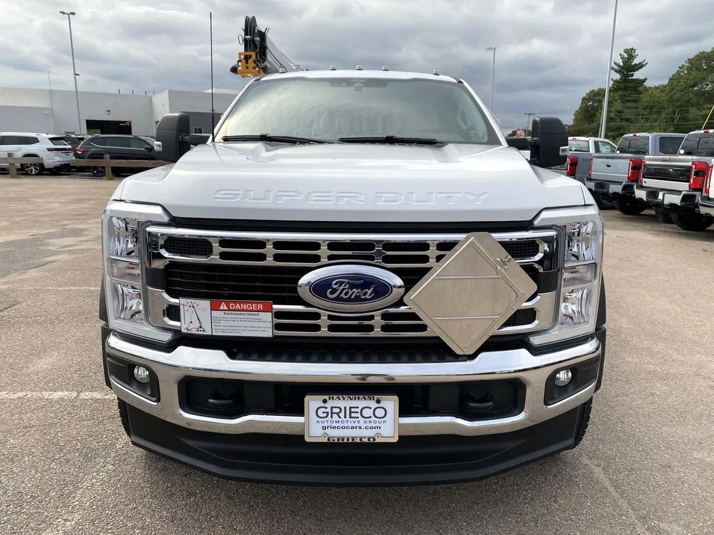 Used 2025 White Ford XLT image 16