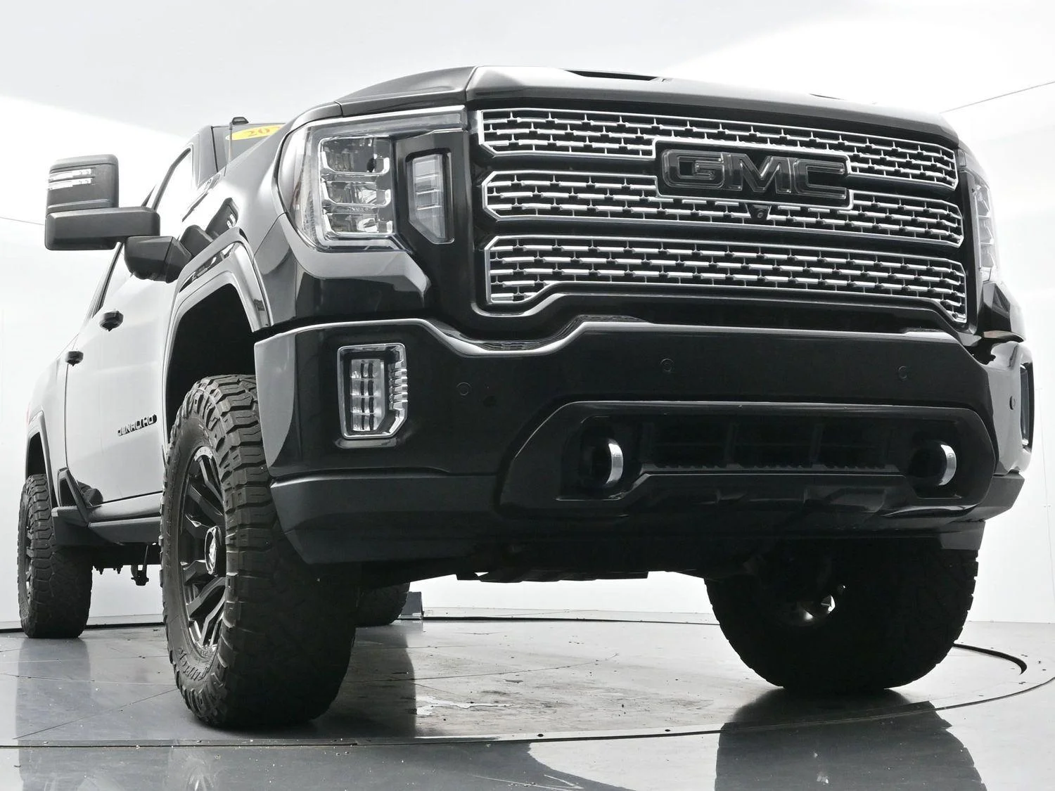 Used 2021 Onyx Black GMC Denali image 50
