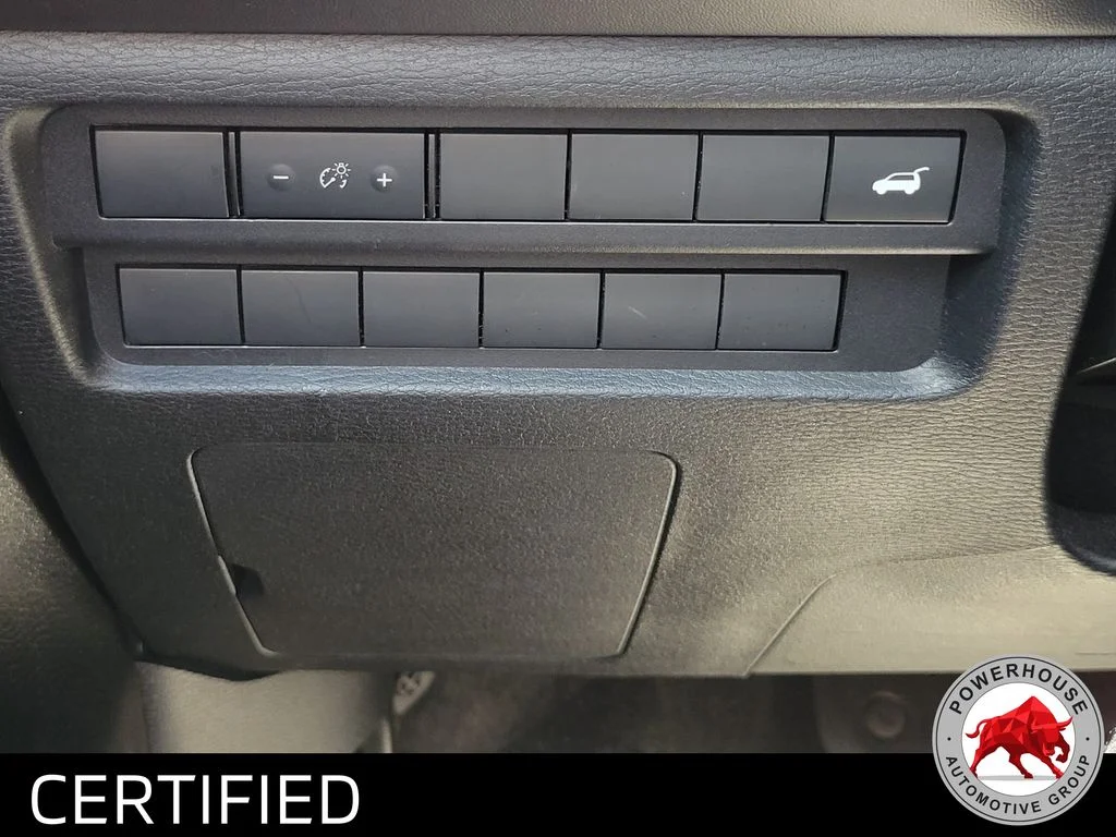 Used 2024  Mitsubishi SE image 28