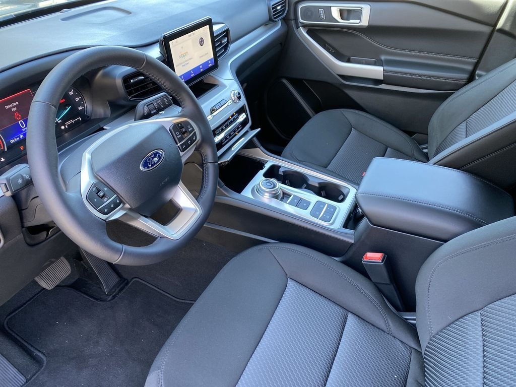 Used 2024 Gray Ford XLT image 13