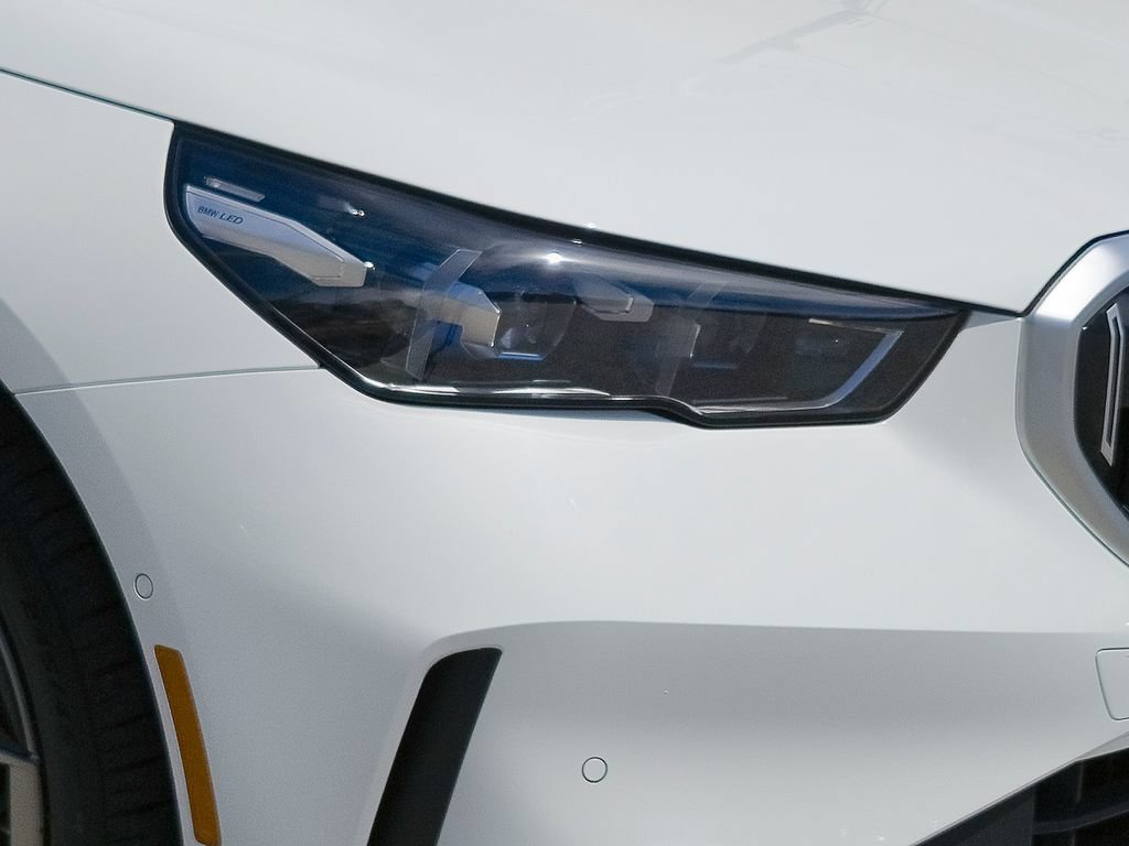 Used 2026 Alpine White BMW eDrive40 image 6