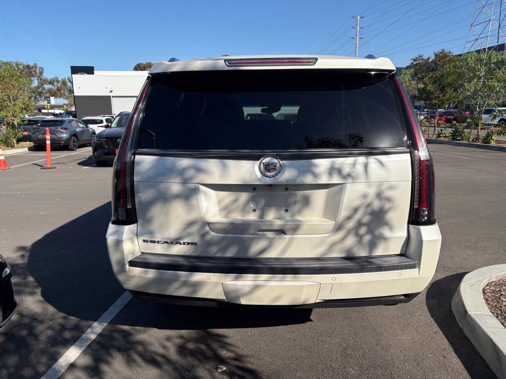 Used 2015 White Cadillac Premium image 7