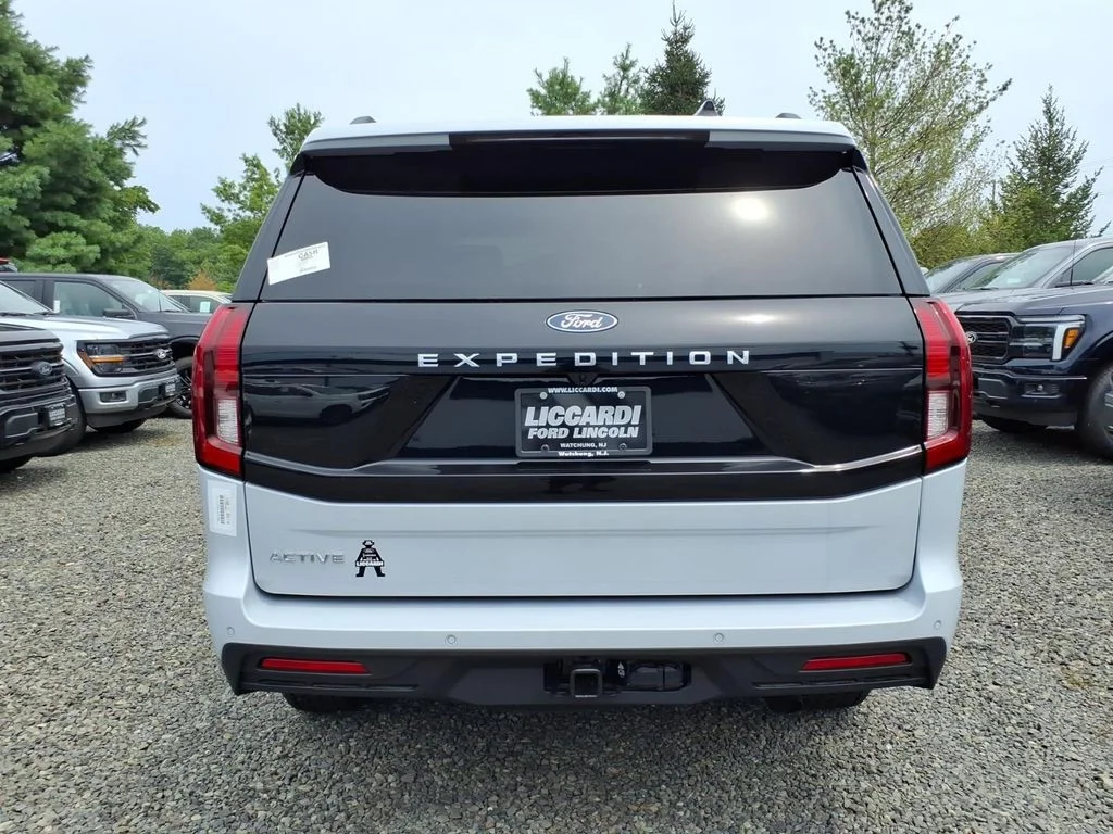 New 2026 Space Silver Metallic Ford Active image 5