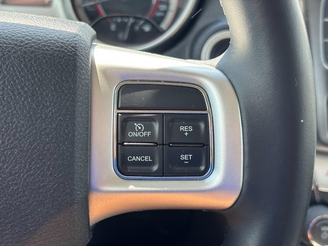Used 2019 Gray Dodge SE image 19