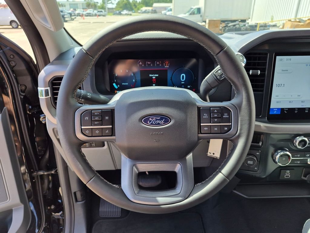 Used 2025 Black Ford XLT image 14