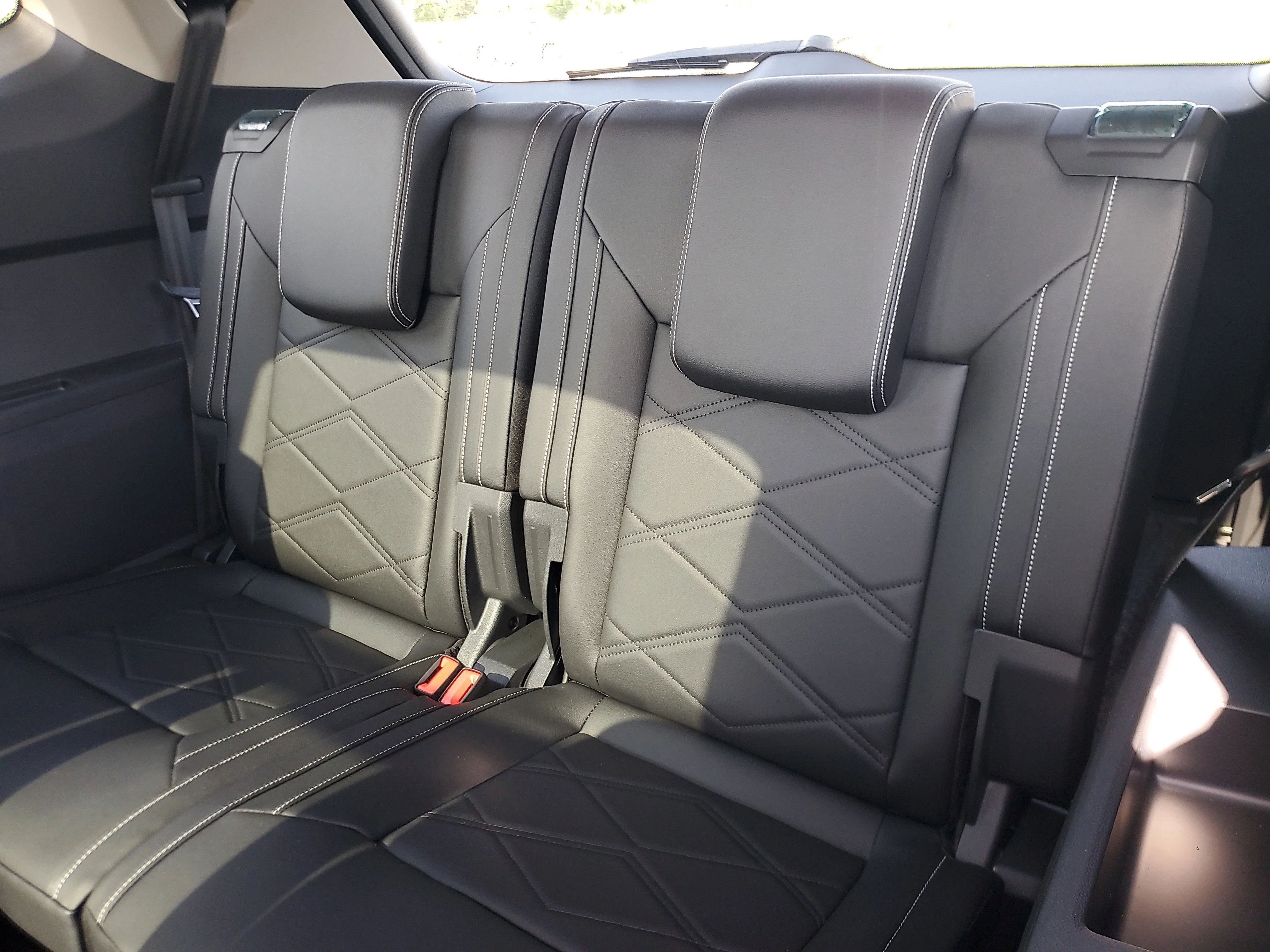 New 2026 Black Volkswagen 2.0T SE w/Technology image 9