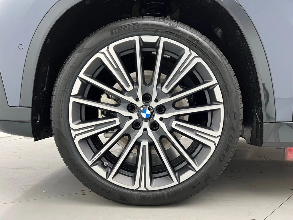 Used 2026 Storm Bay Metallic BMW xDrive28i image 22