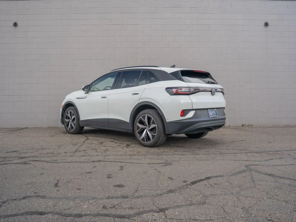Used 2023 White Volkswagen Pro S image 3