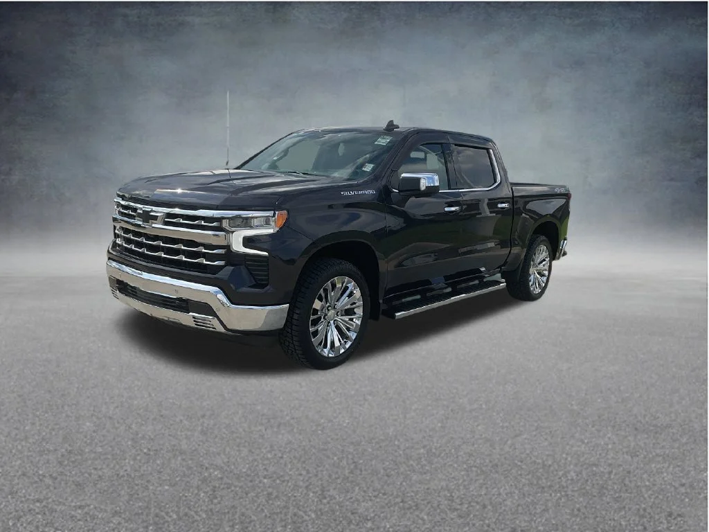 Used 2022 Gray Chevrolet LTZ image 3