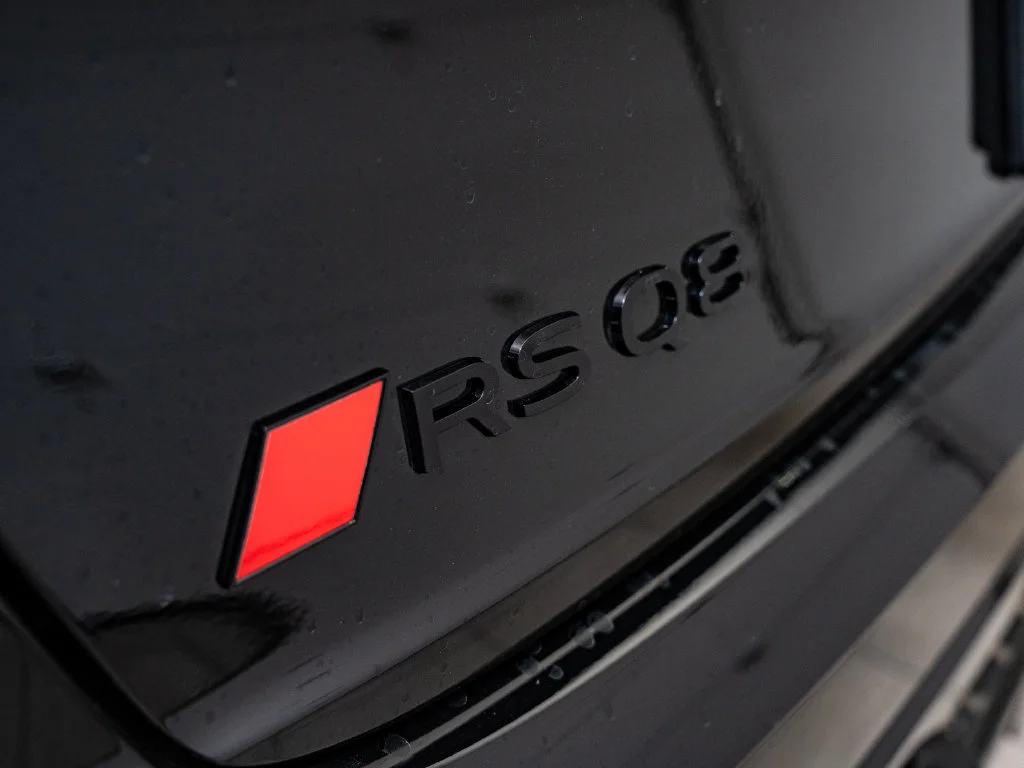 Used 2025 Mythos Black Metallic Audi 4.0T image 16