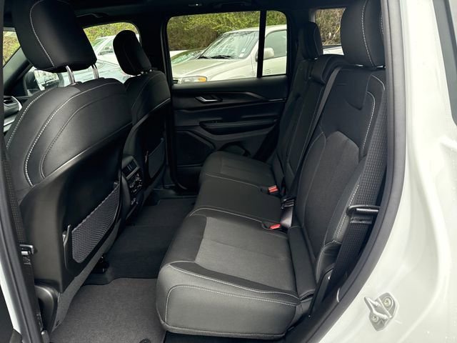 New 2026 Bright White Clear-Coat Exterior Paint Jeep Laredo image 13