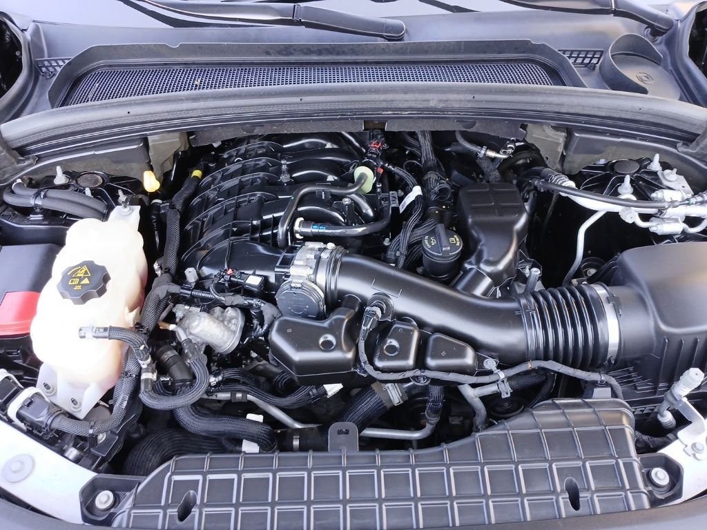 Used 2022 Black Jeep Altitude image 22