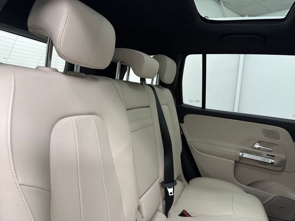 New 2026 Night Black Mercedes-Benz GLB 250 image 24