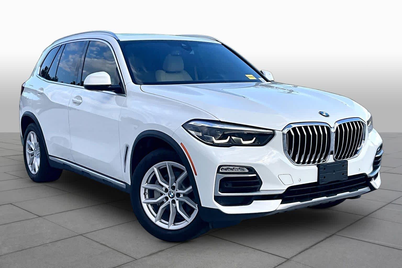 Used 2019 Alpine White BMW xDrive40i image 2
