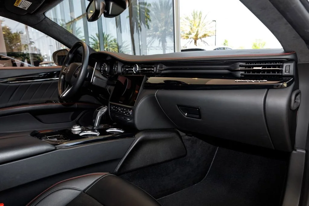 Used 2022 Bianco Maserati Modena image 14