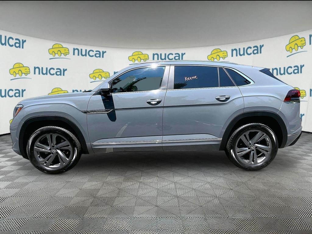 Used 2024 Gray Volkswagen 2.0T SEL R-Line image 4
