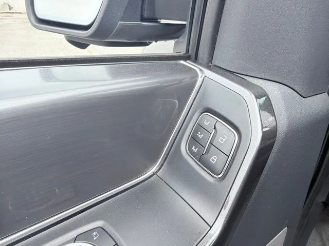 Used 2021 Gray Metallic Ford Lariat image 16