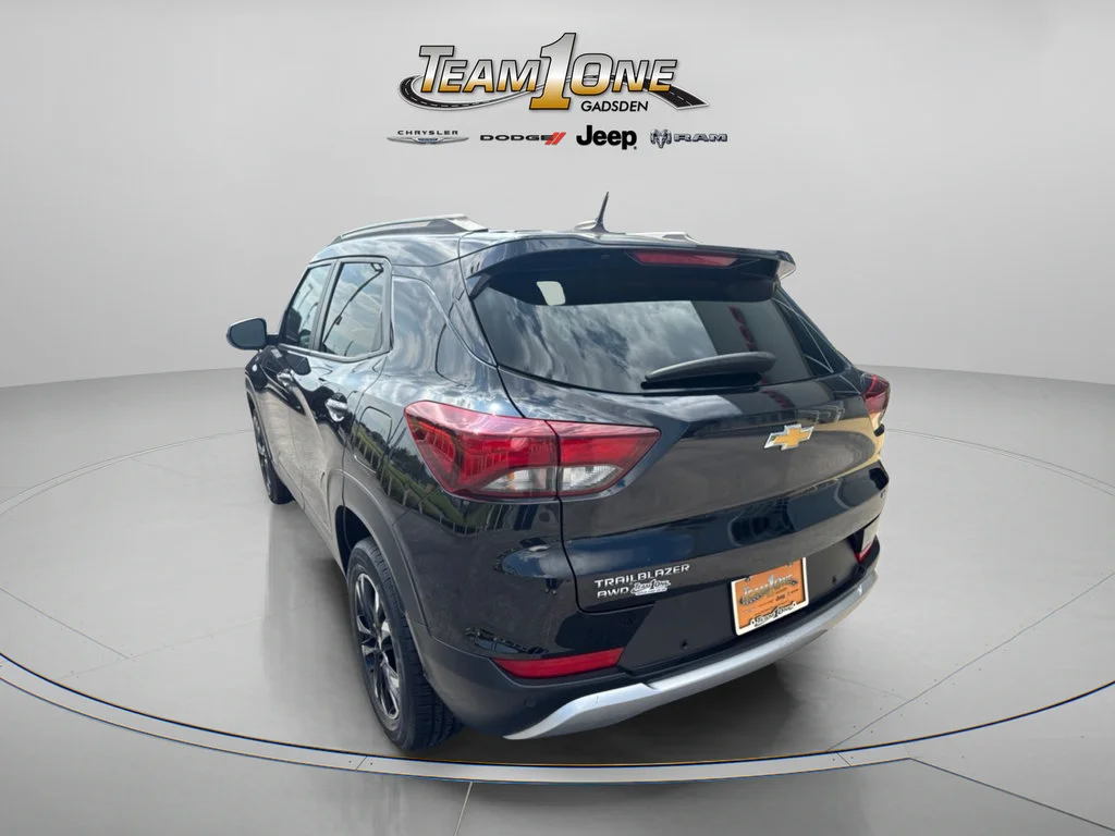 Used 2021 Mosaic Black Metallic Chevrolet LT image 7
