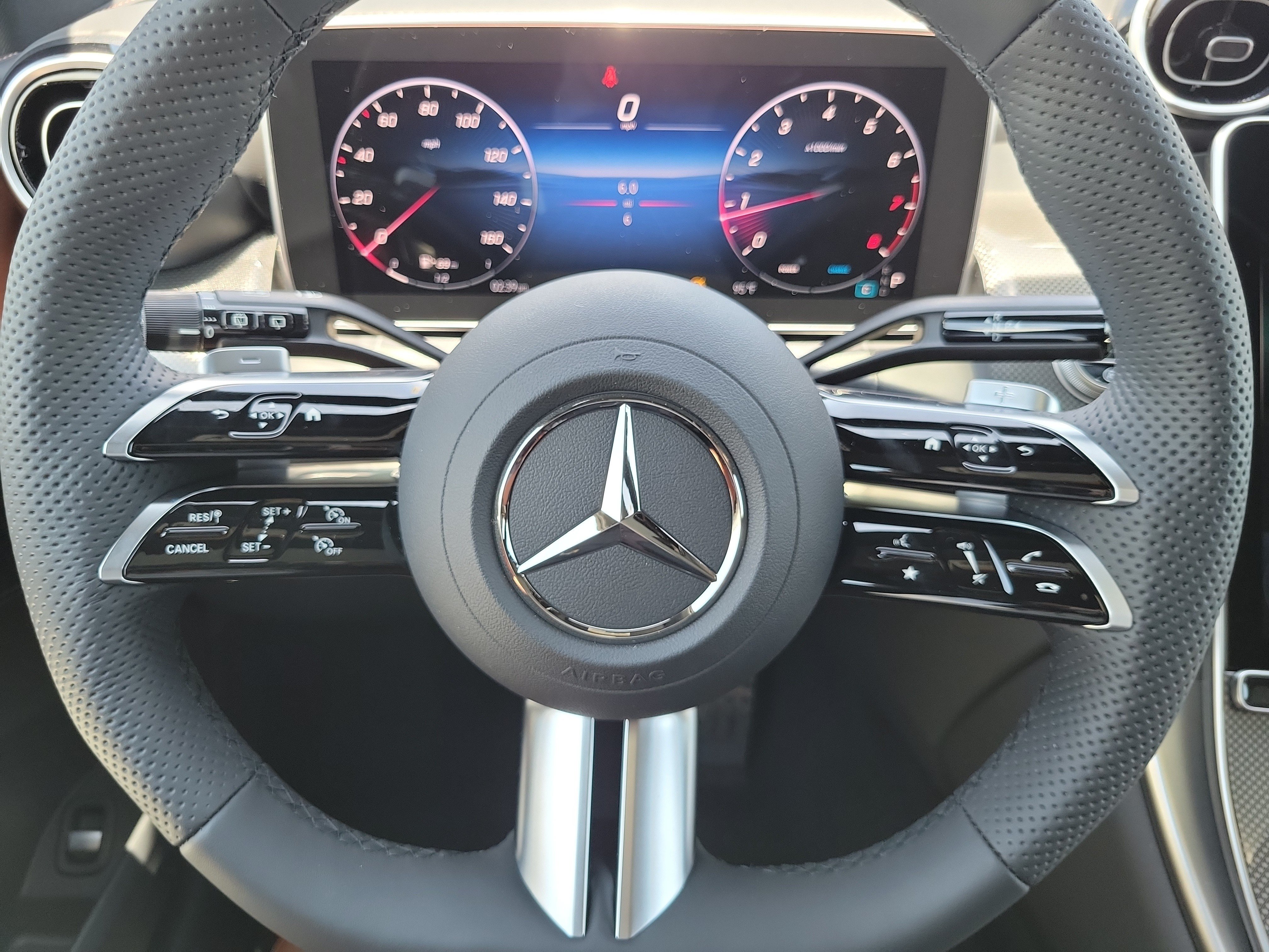New 2026 Verde Silver Metallic Mercedes-Benz GLC 300 image 55