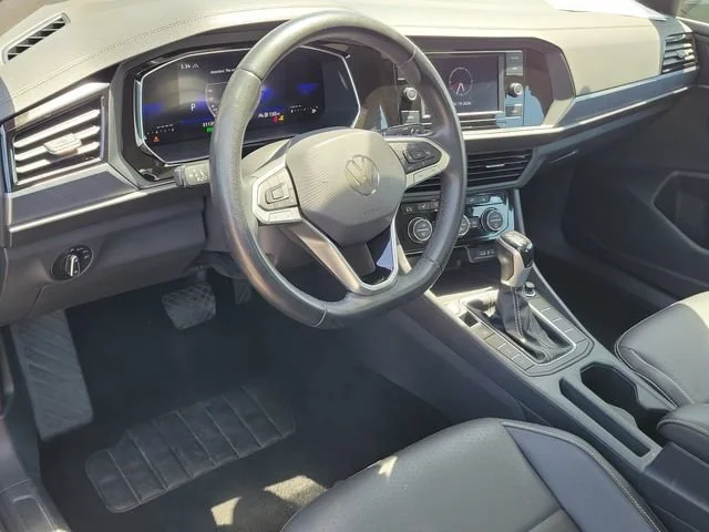 2024 Volkswagen Jetta SE - Photo 15