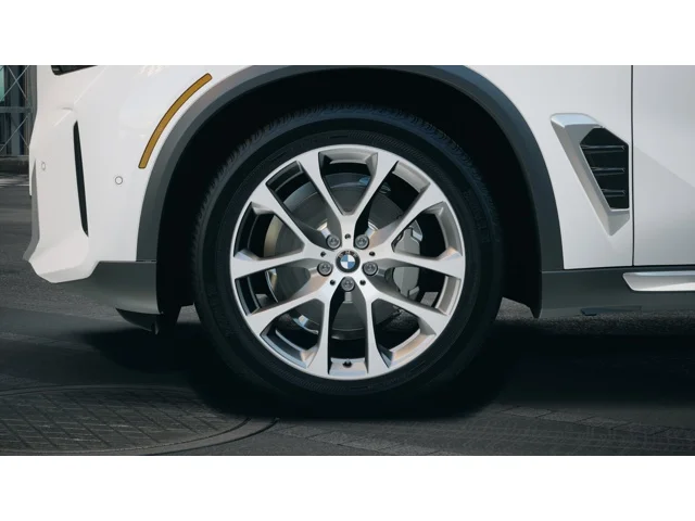 New 2026 Alpine White BMW xDrive40i image 7