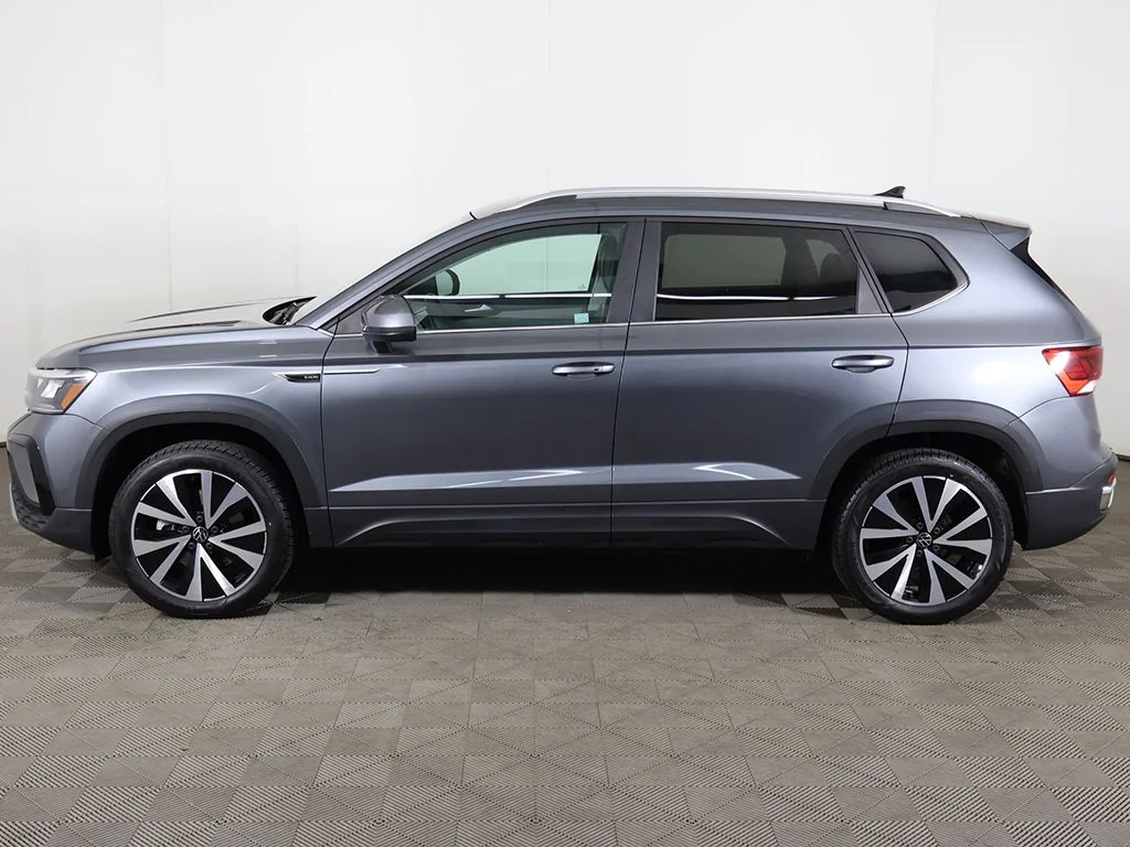 Certified Used 2023 Platinum Gray Metallic Volkswagen 1.5T SE image 16