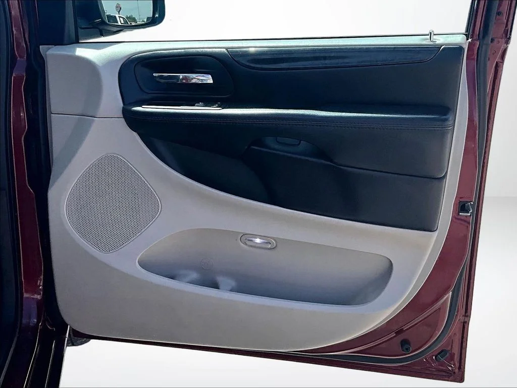 Used 2019 Red Dodge SE image 24