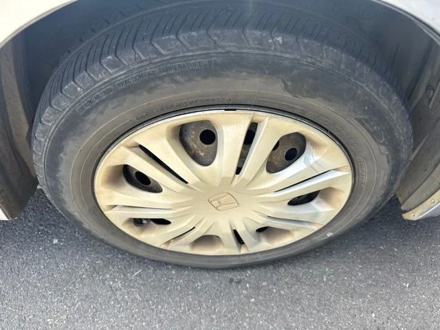 Used 2011 Gray Honda LX image 5