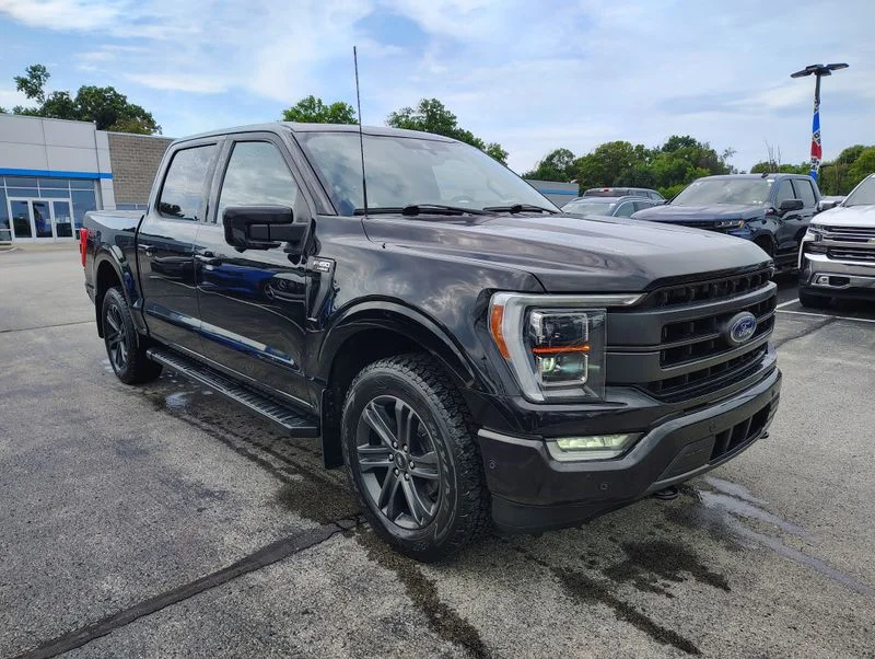 Used 2021 Black Ford Lariat image 3