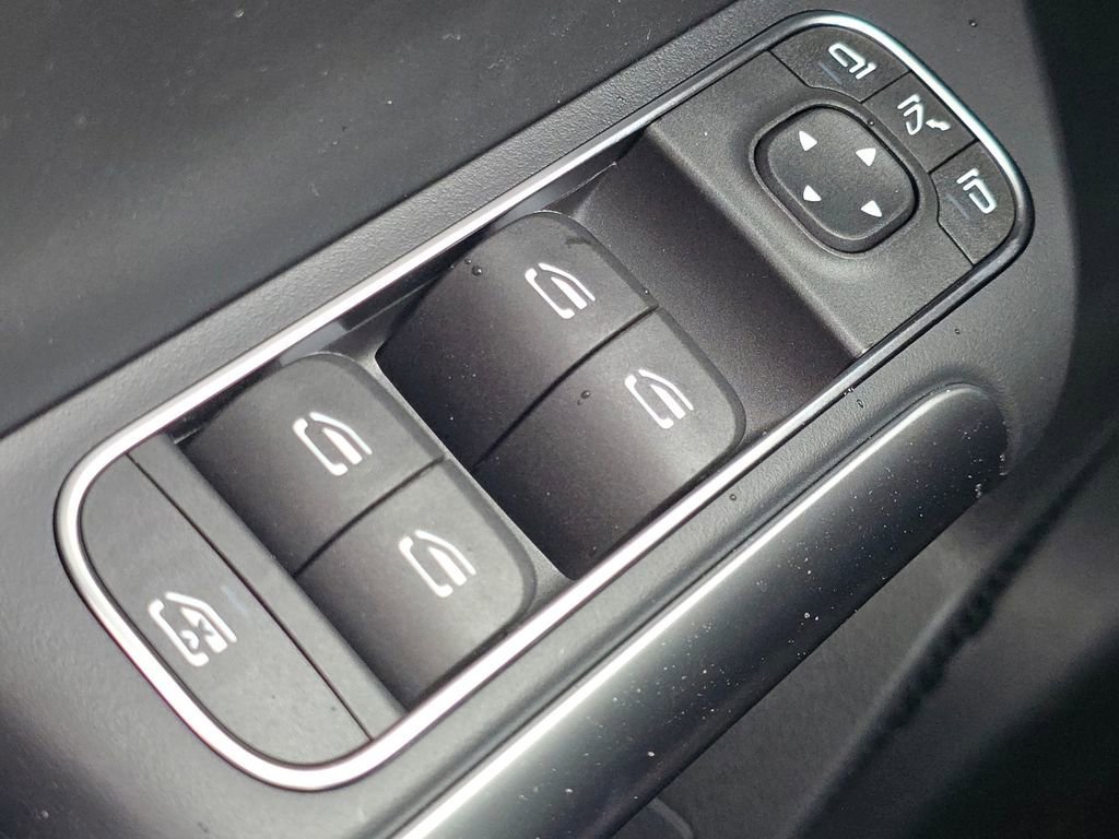 New 2026 Polar White Mercedes-Benz GLA 250 image 64