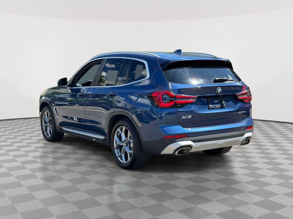 Used 2022 Phytonic Blue Metallic BMW xDrive30i image 5