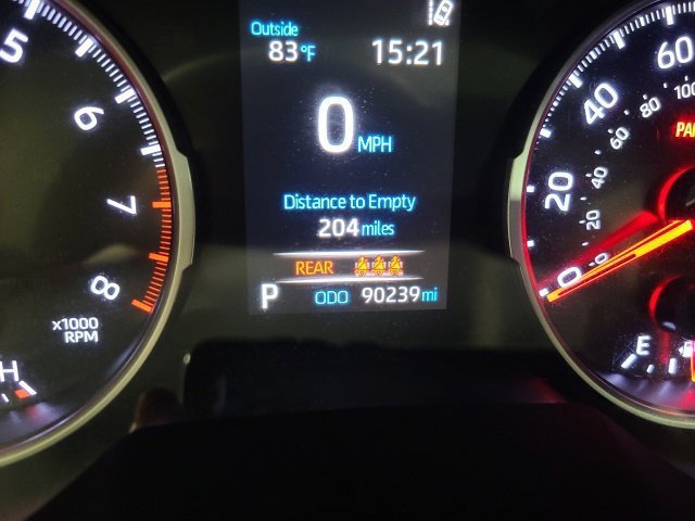 Used 2020 Midnight Black Metallic Toyota XLE Premium image 29
