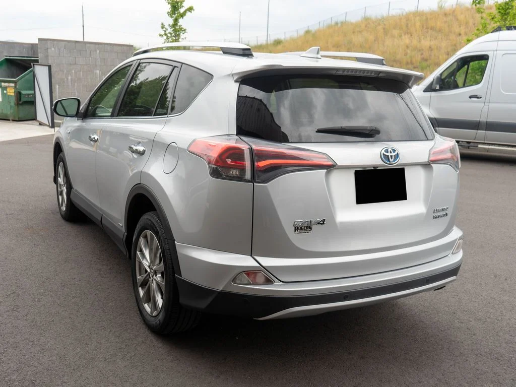 Used 2016 Silver Toyota Limited image 5