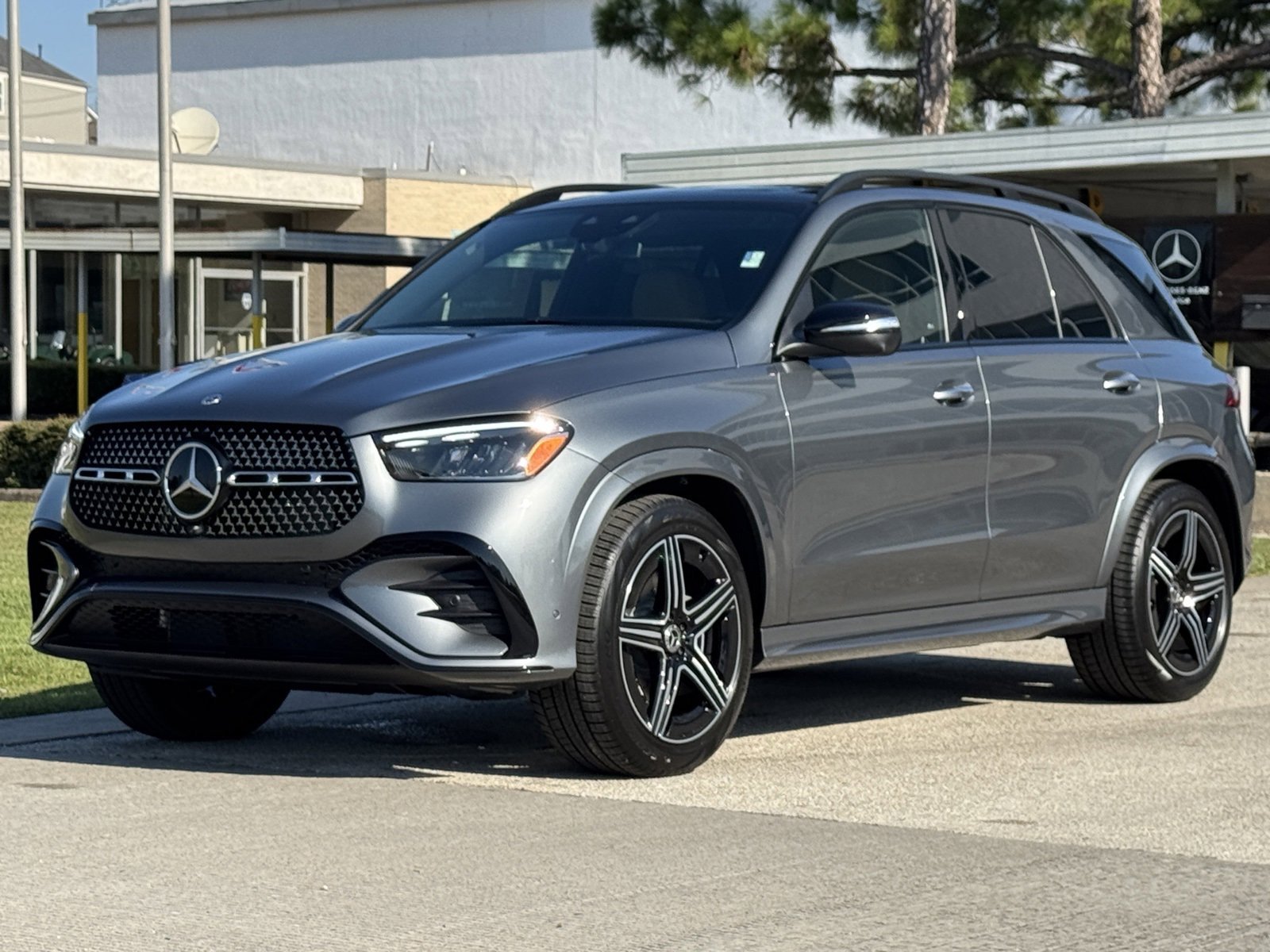 New 2026 Selenite Grey Metallic Mercedes-Benz GLE 450 image 30