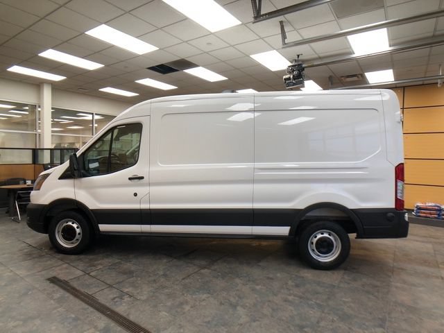 New 2026 Oxford White Ford T350 image 4