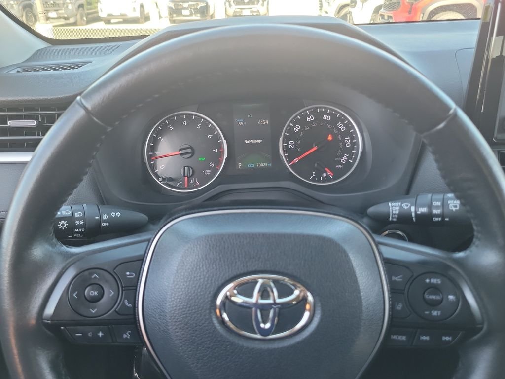Used 2021 Blizzard Pearl Toyota XLE Premium image 28