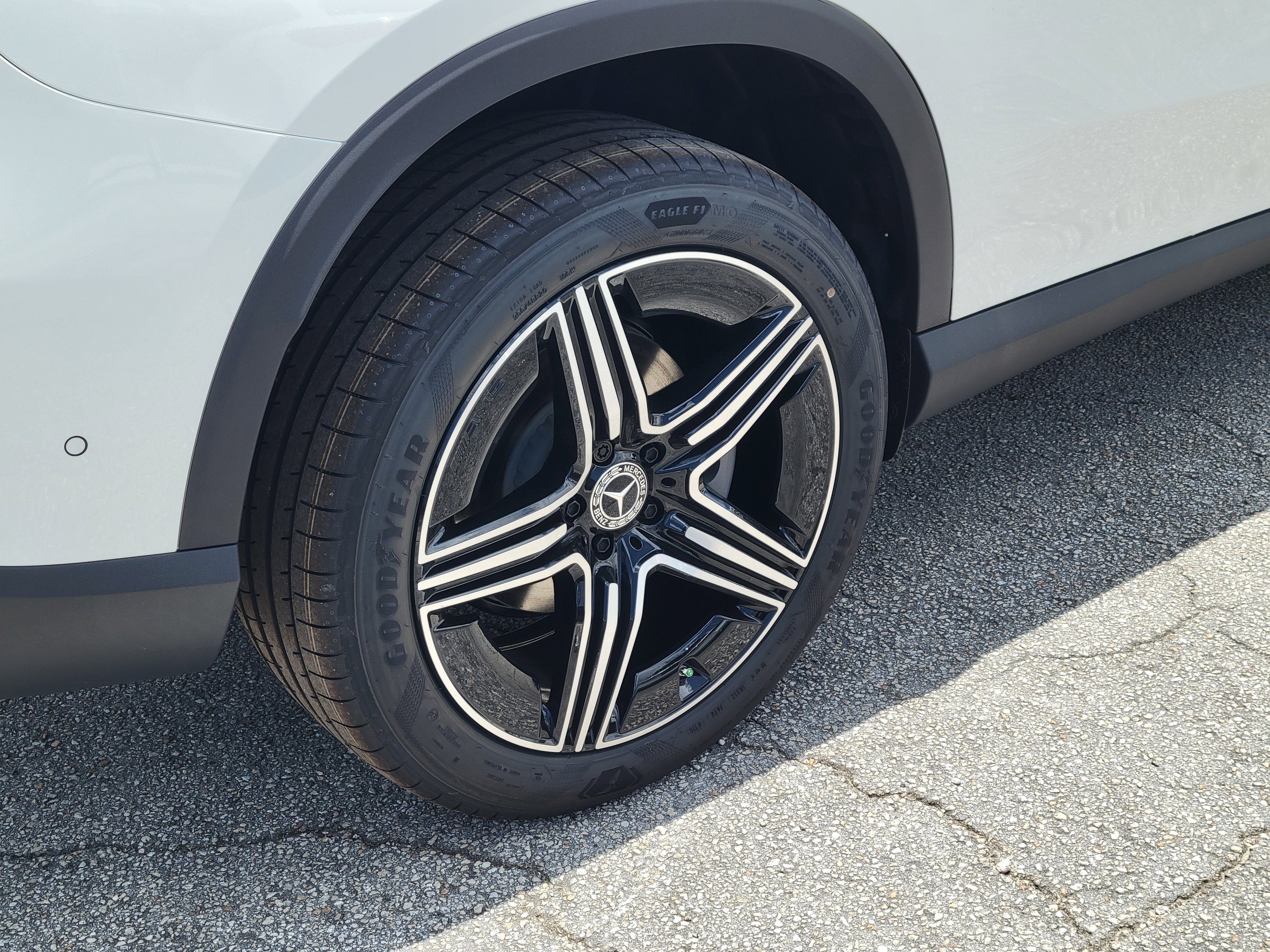 New 2026 Polar White Mercedes-Benz GLC 300 image 88