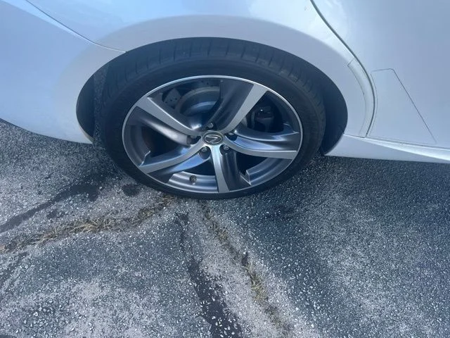 Used 2018 White Lexus 300 image 16
