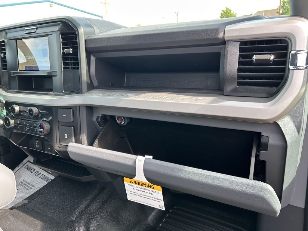 New 2026 Oxford White Ford XL image 46