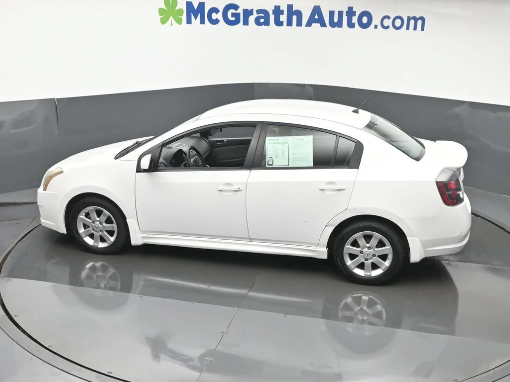 Used 2011 White Nissan 2.0 SR image 22