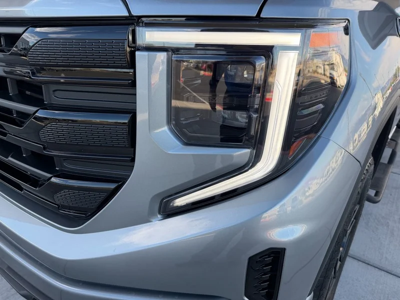 Used 2025 Sterling Metallic GMC Elevation image 26