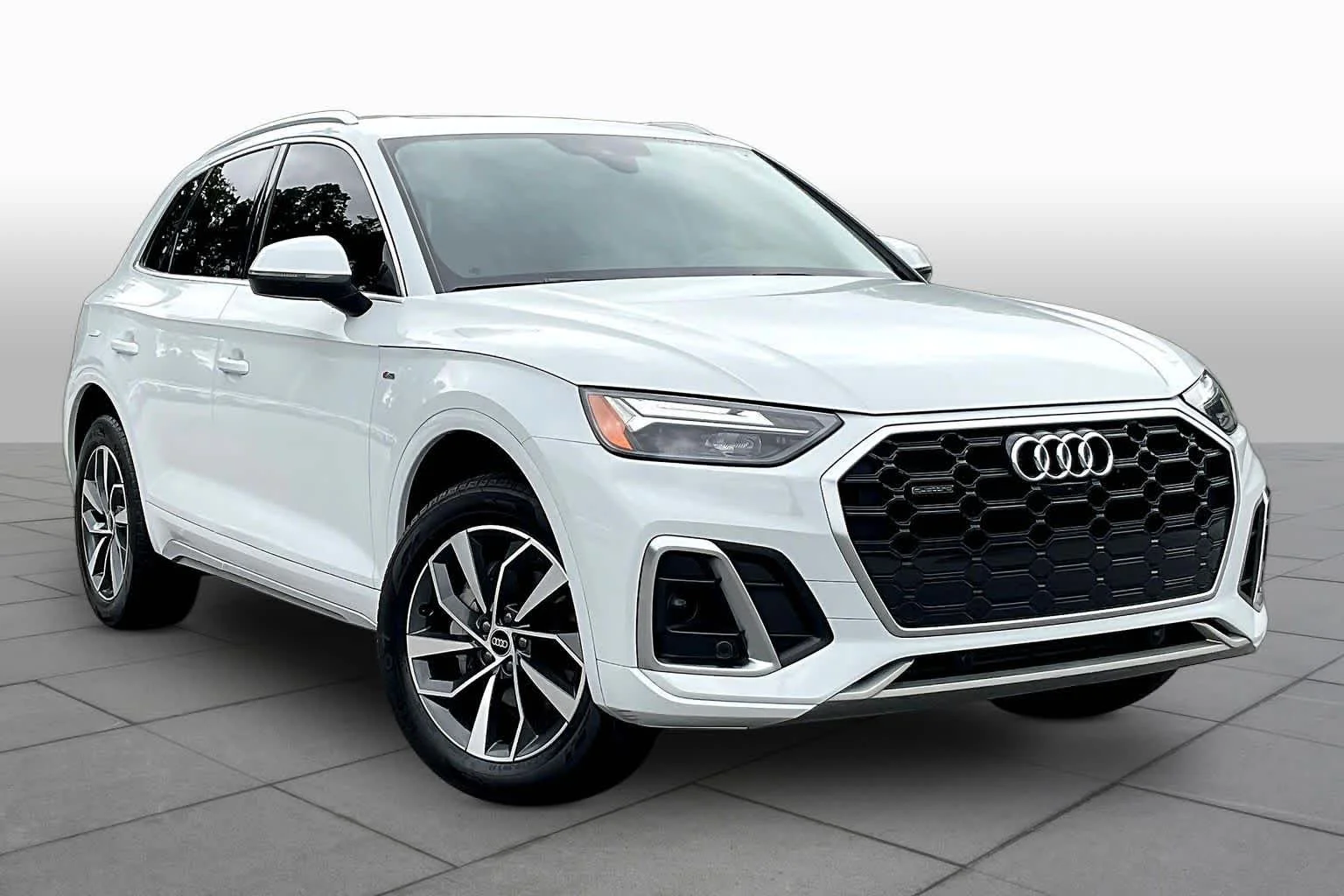 Used 2023 Glacier White Metallic Audi S line Premium Plus image 5