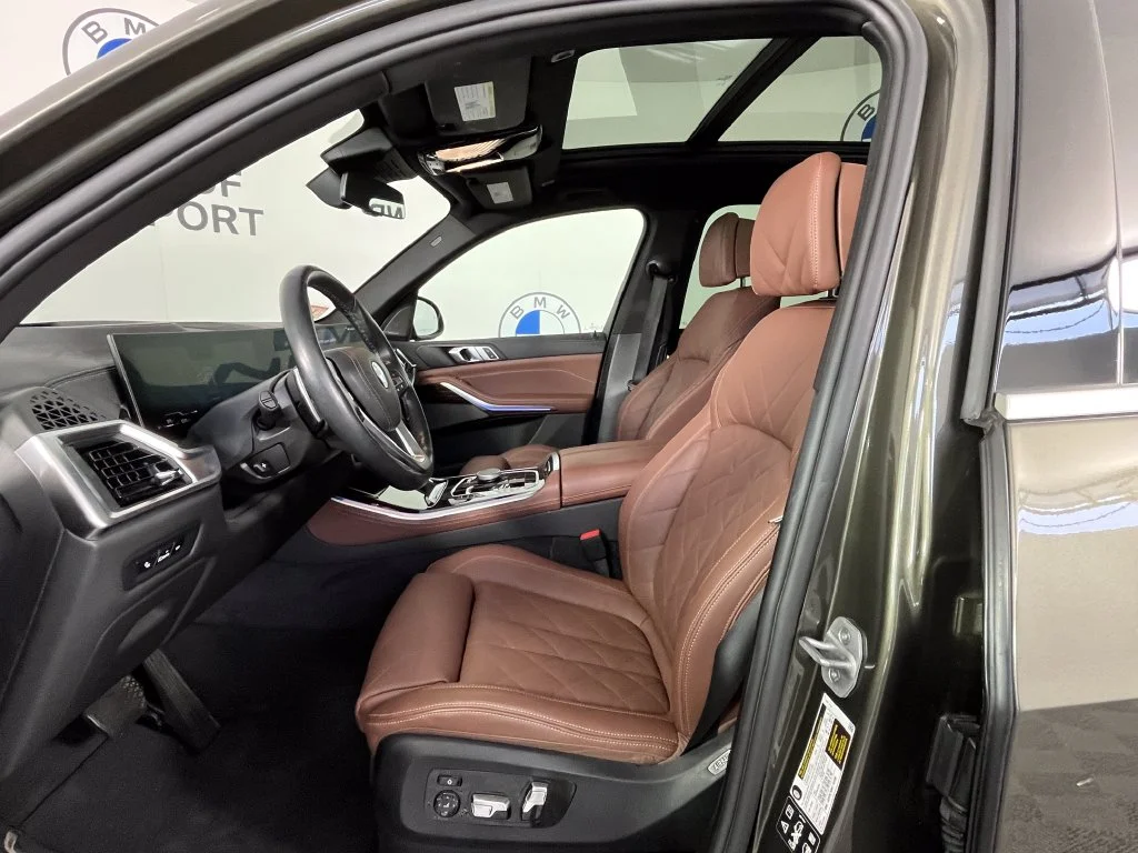 Certified Used 2025 Green Metallic BMW xDrive40i image 21