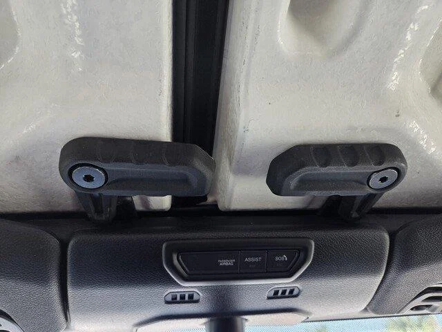 Used 2021 Sting-Gray Clearcoat Jeep Unlimited Sahara image 19