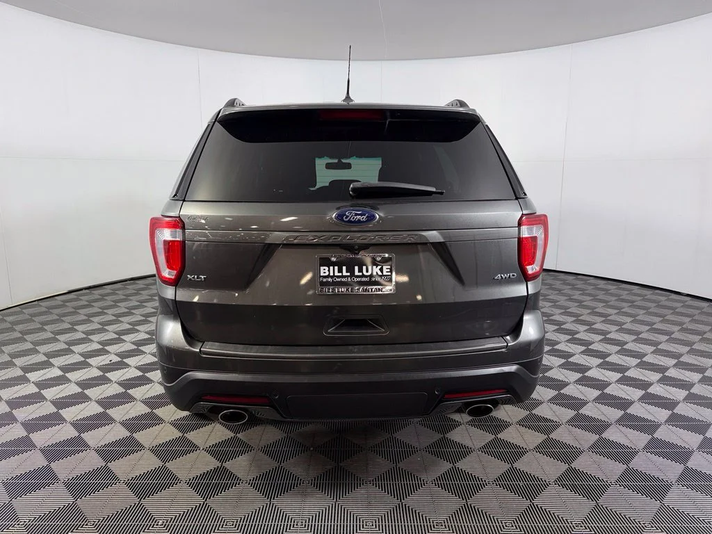 Used 2018 Gray Ford XLT image 6
