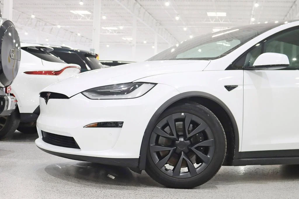 2022 Tesla Model X Base