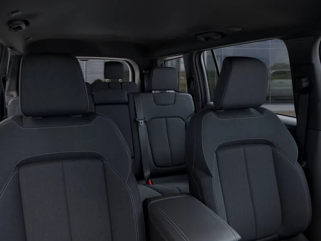New 2026 Bright White Clear-Coat Exterior Paint Jeep Laredo X image 26
