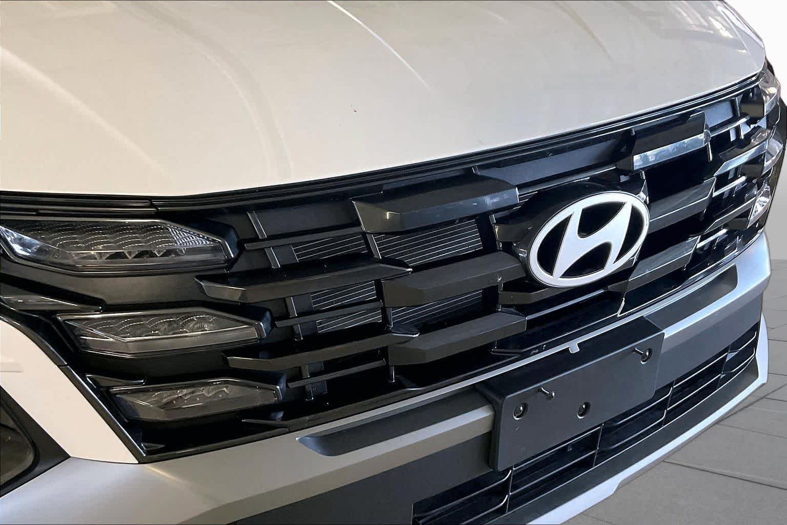 Used 2026 Serenity White Pearl Hyundai SEL image 29